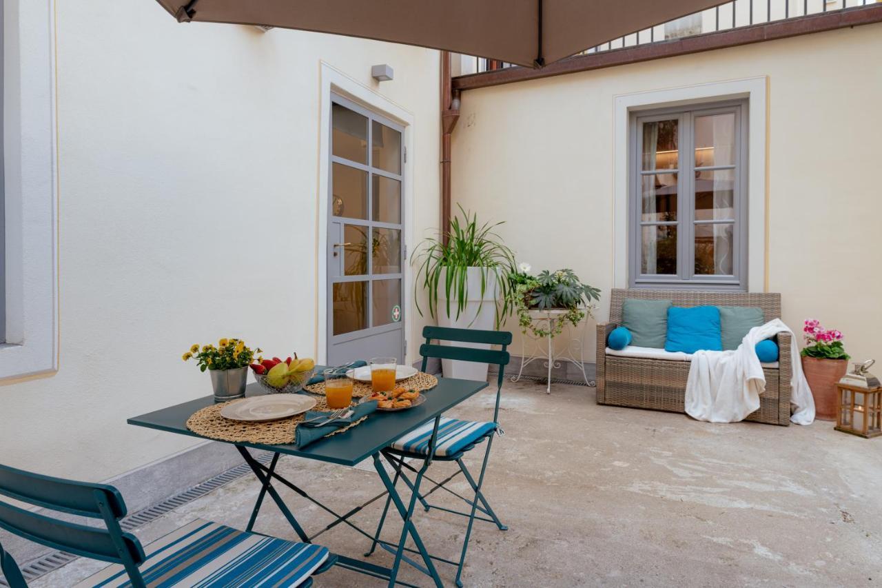 루카 Il Cortile Di Elisa & Our Flats B&B 외부 사진