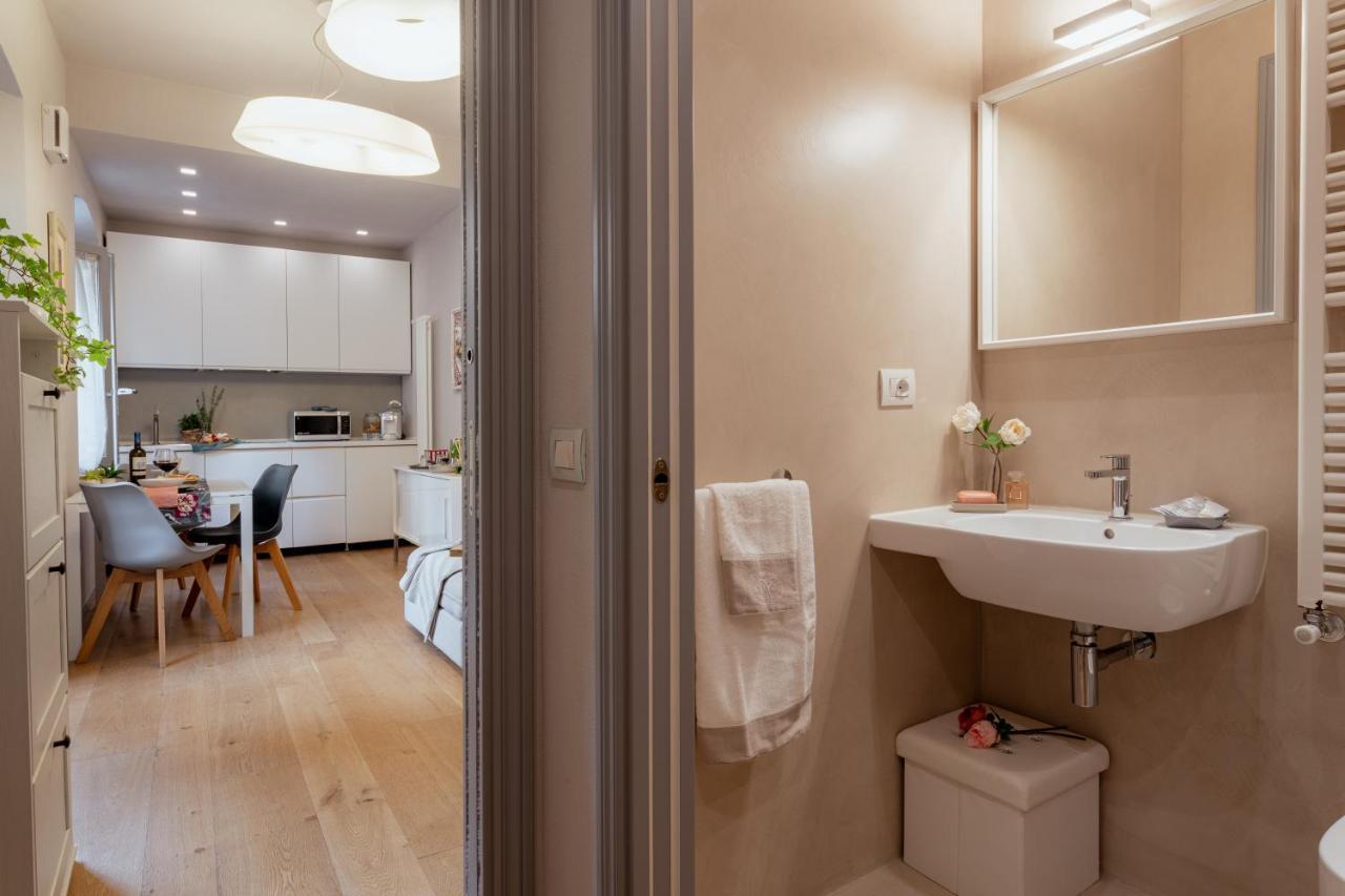 루카 Il Cortile Di Elisa & Our Flats B&B 외부 사진