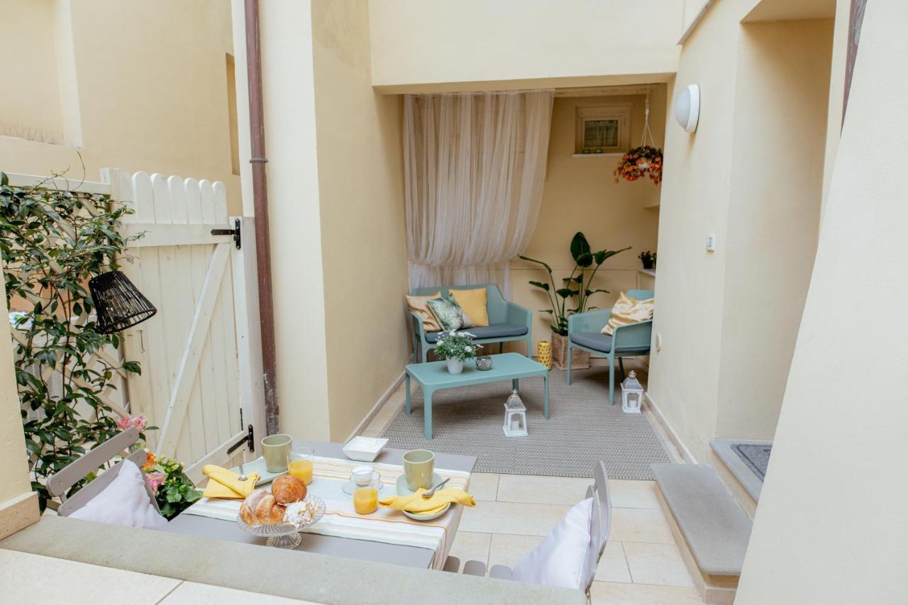 루카 Il Cortile Di Elisa & Our Flats B&B 외부 사진