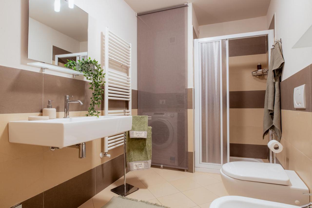 루카 Il Cortile Di Elisa & Our Flats B&B 외부 사진